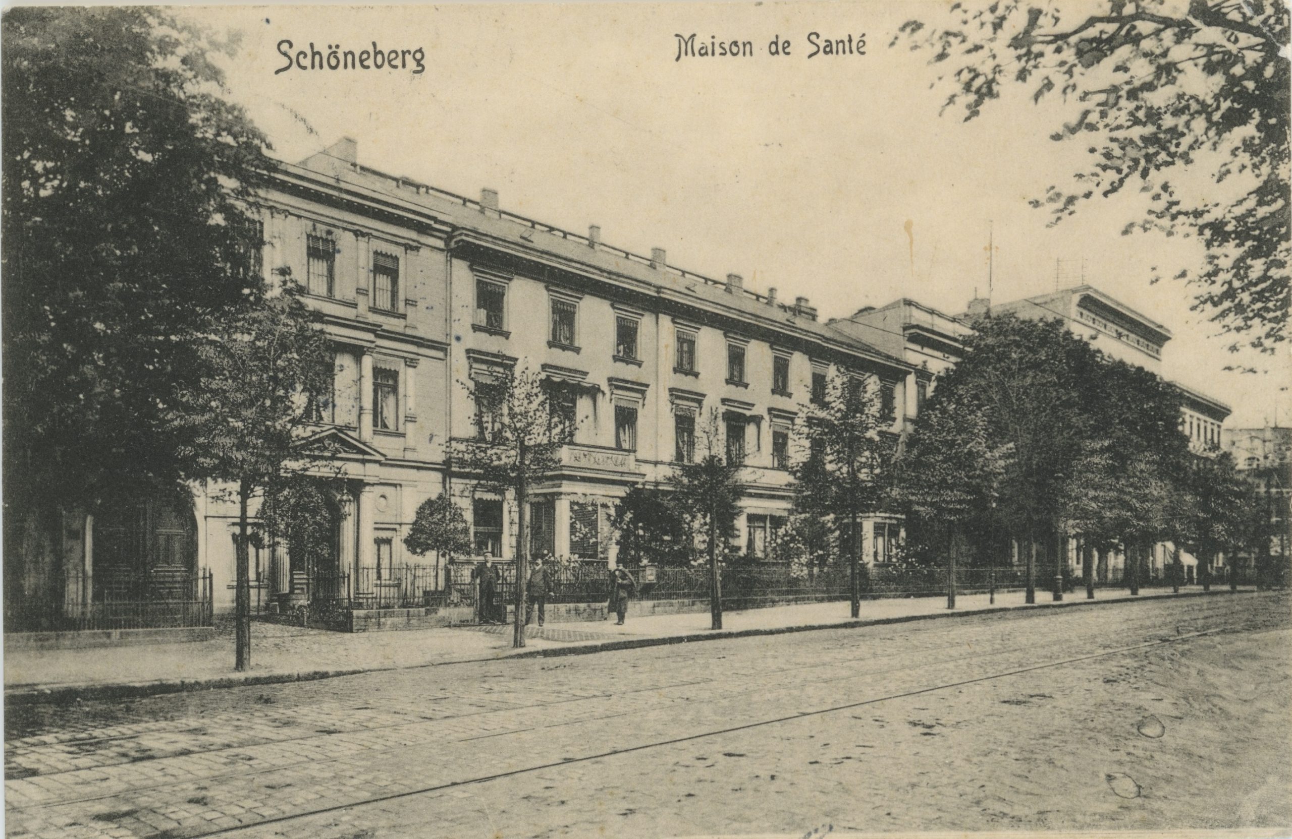 BezirksTOUR: Vom Kirchhof Alt-Schöneberg zur Maison de Santé in Neu-Schöneberg: Auf den Spuren der Familie Levinstein
